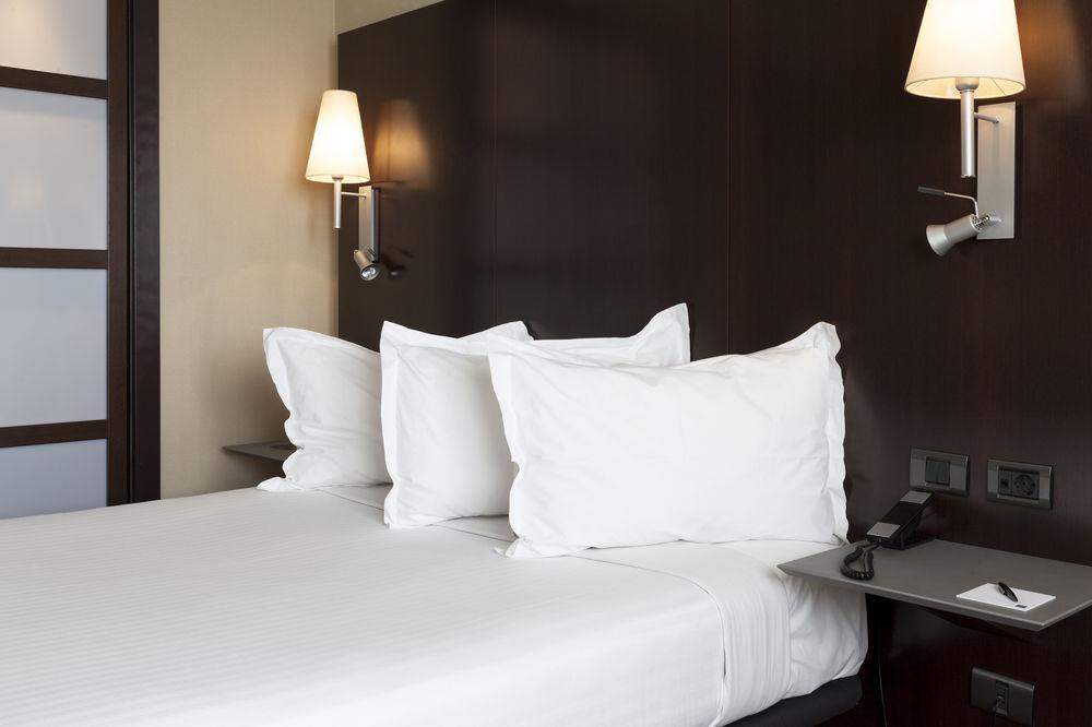 Ac Hotel Oviedo Forum By Marriott מראה חיצוני תמונה