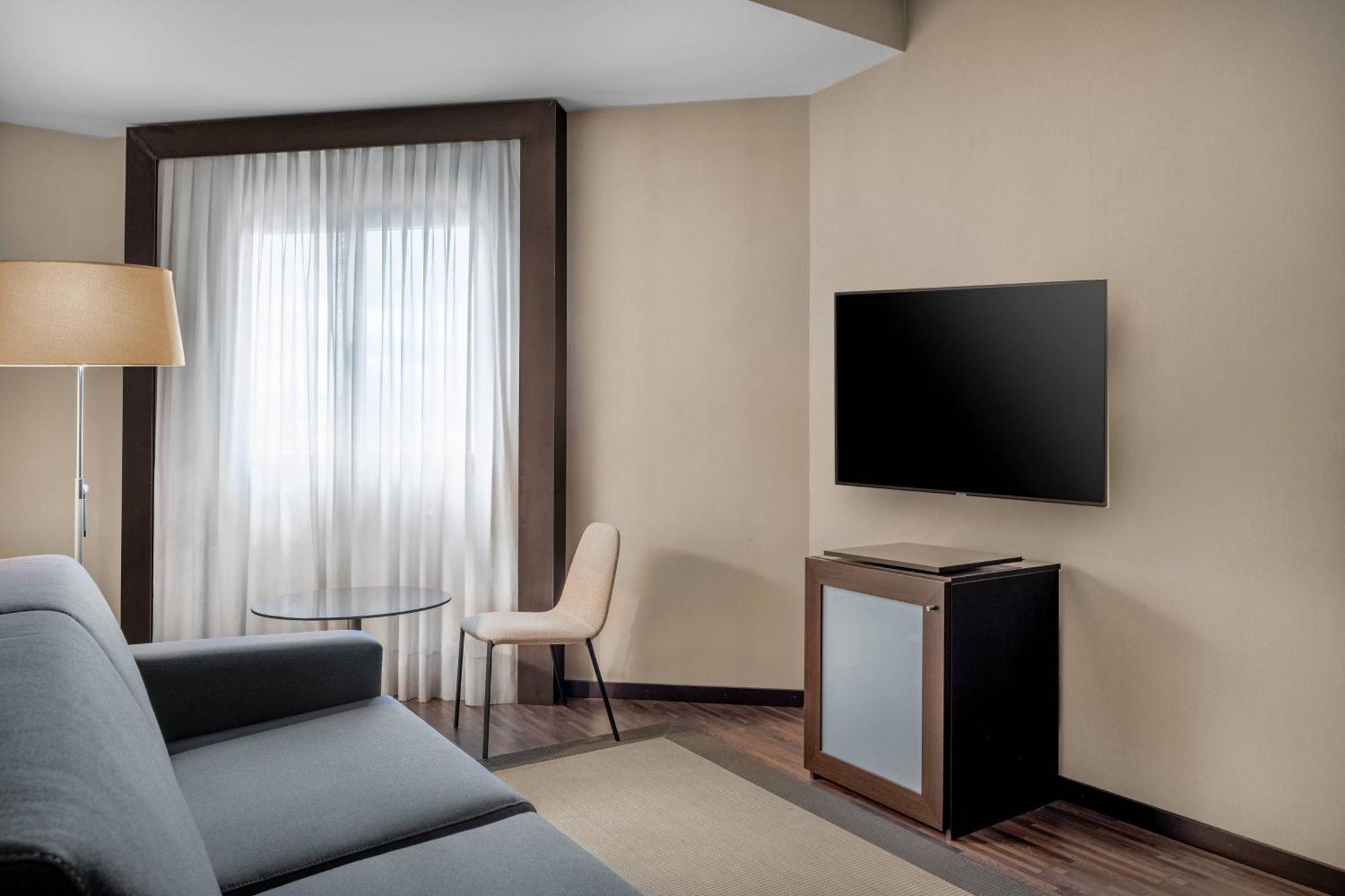 Ac Hotel Oviedo Forum By Marriott מראה חיצוני תמונה